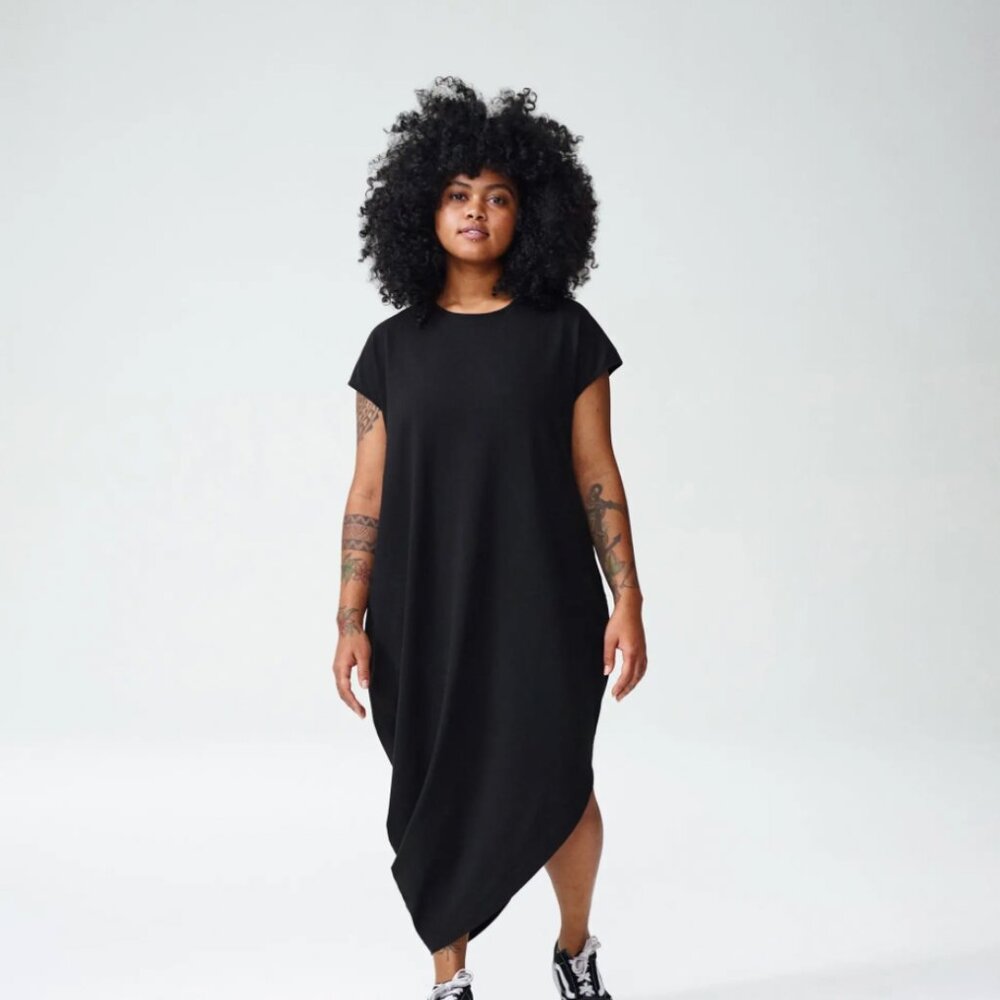 Petite Geneva Dress - 1x - Black